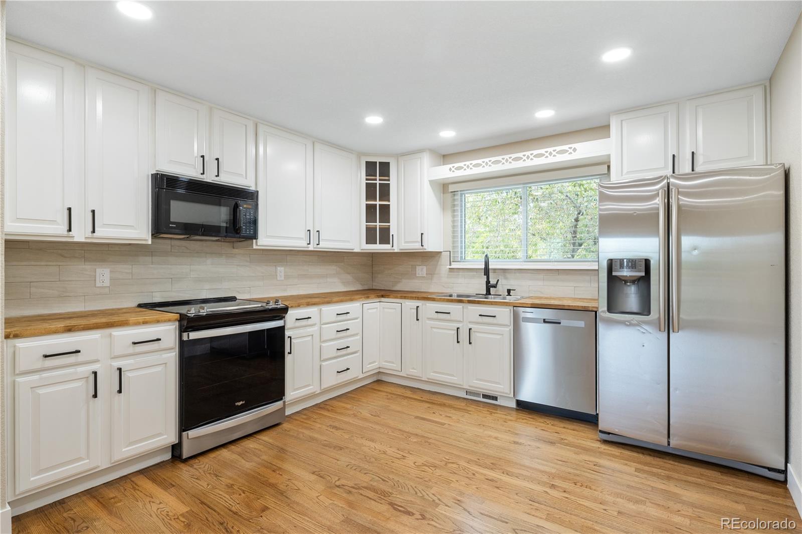 Photo of Listing #3368068