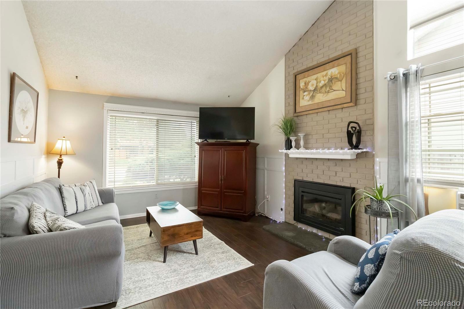 Photo of Listing #3387044