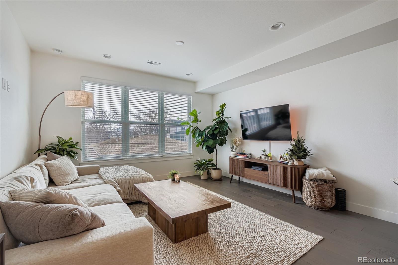 Photo of Listing #3388580