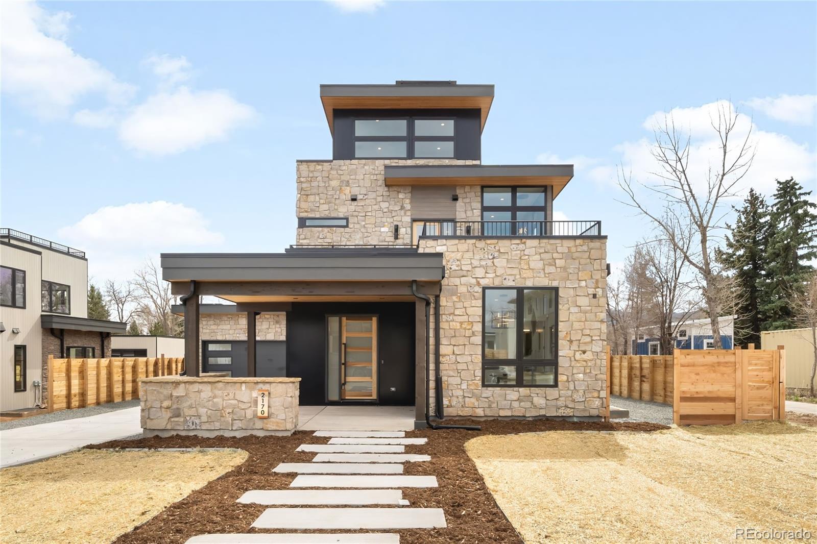 Photo of Listing #3390000