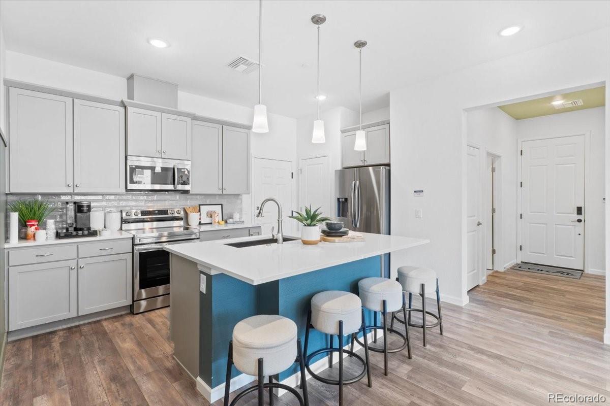 Photo of Listing #3399745