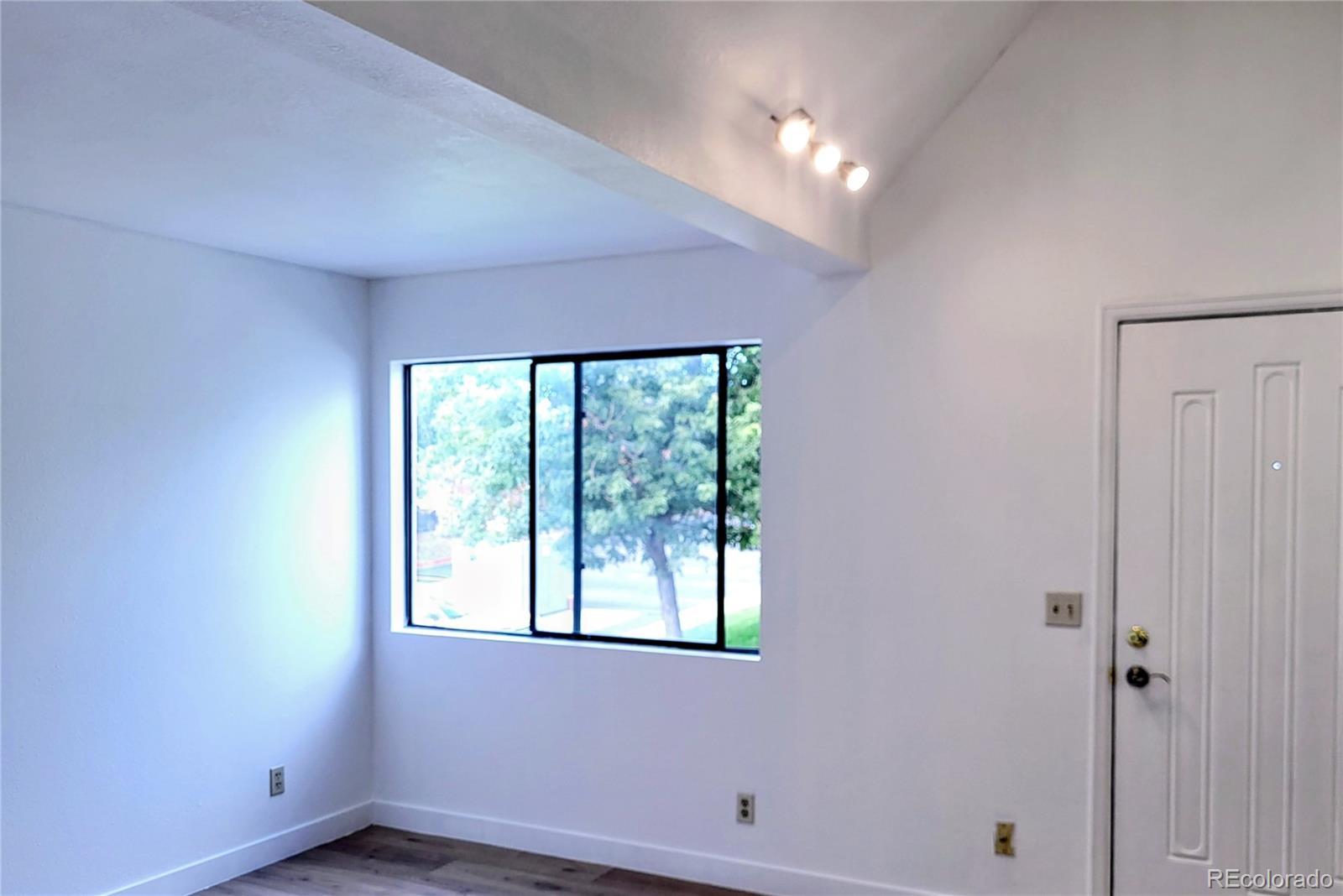 Photo of Listing #3414998