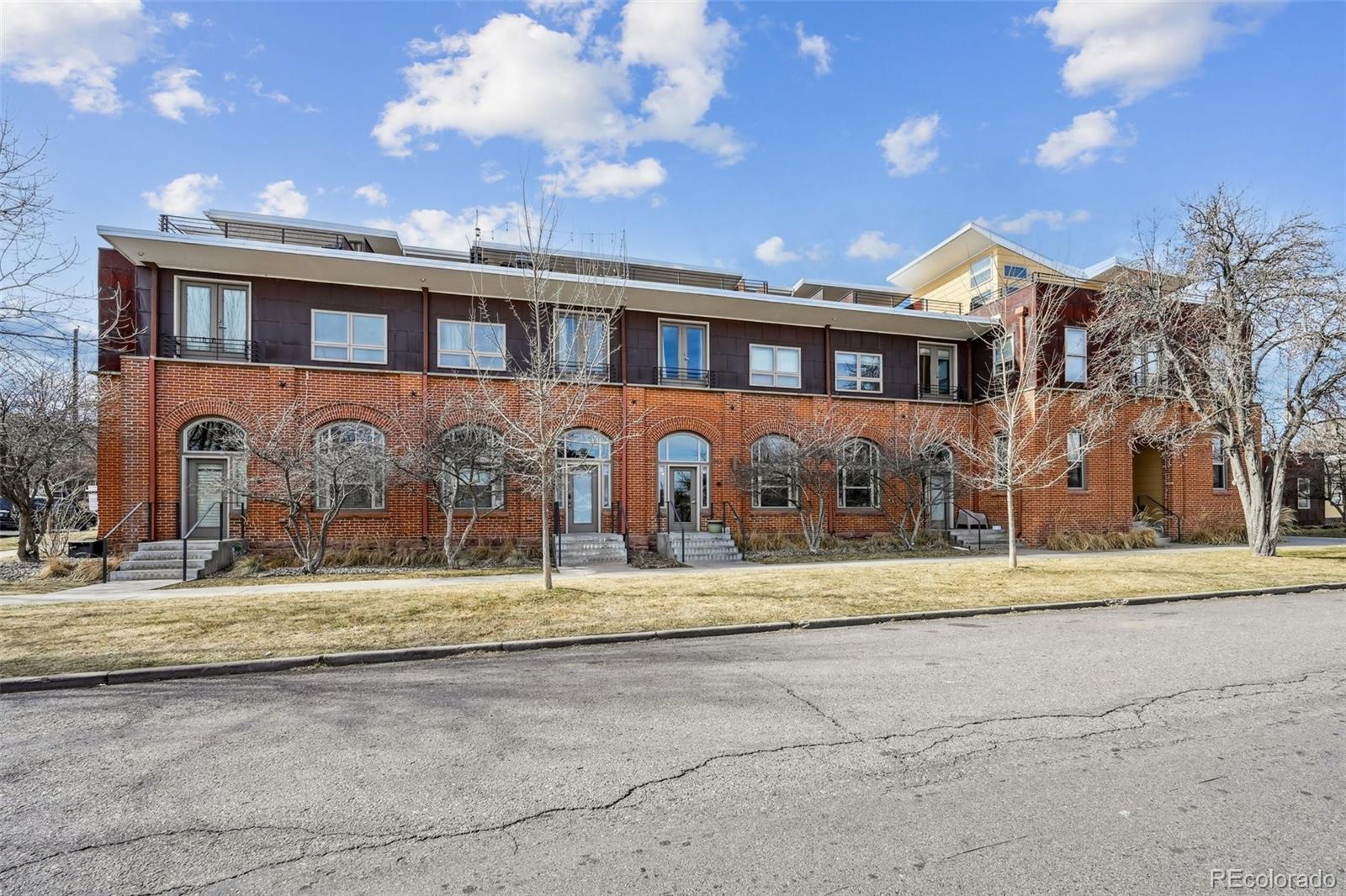 Photo of Listing #3423343