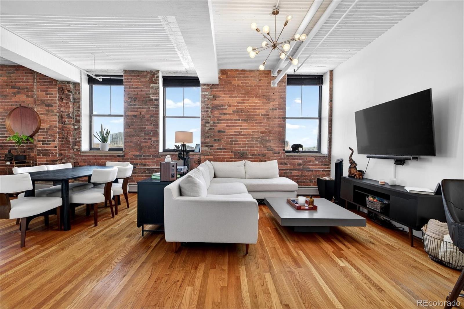 Photo of Listing #3478184