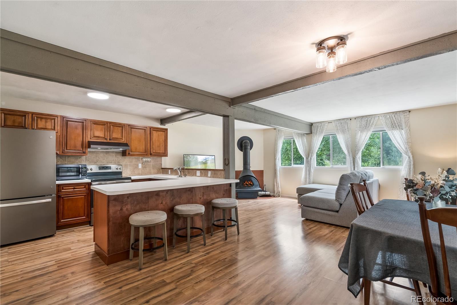 Photo of Listing #3637943