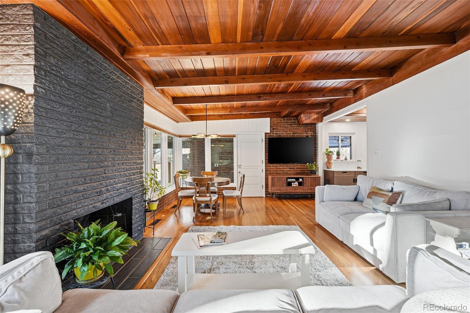 Photo of Listing #3646475