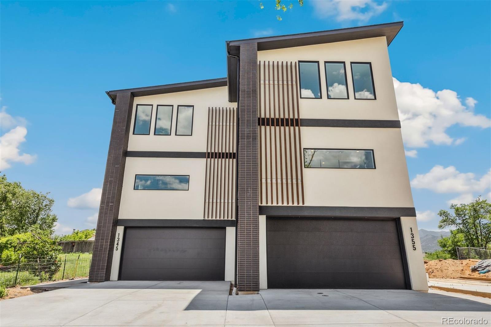 Photo of Listing #3652888