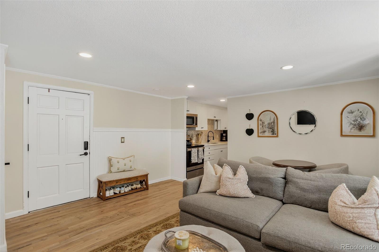 Photo of Listing #3691301