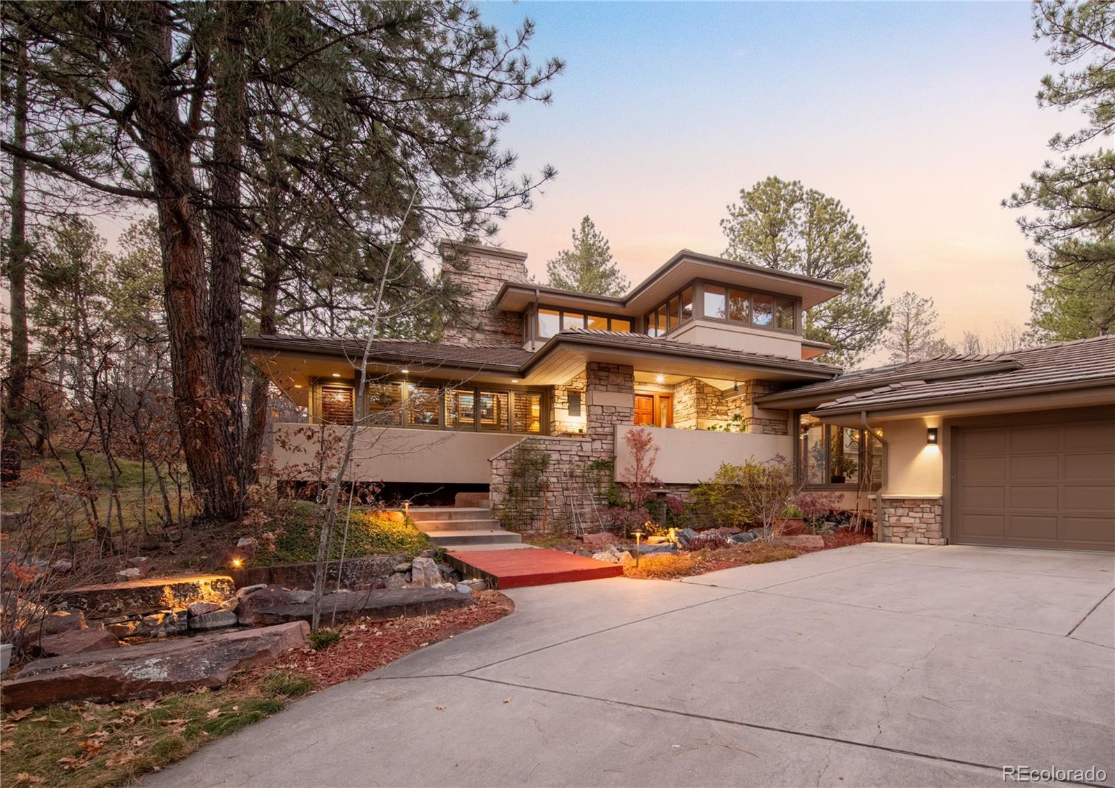 Photo of Listing #3692596