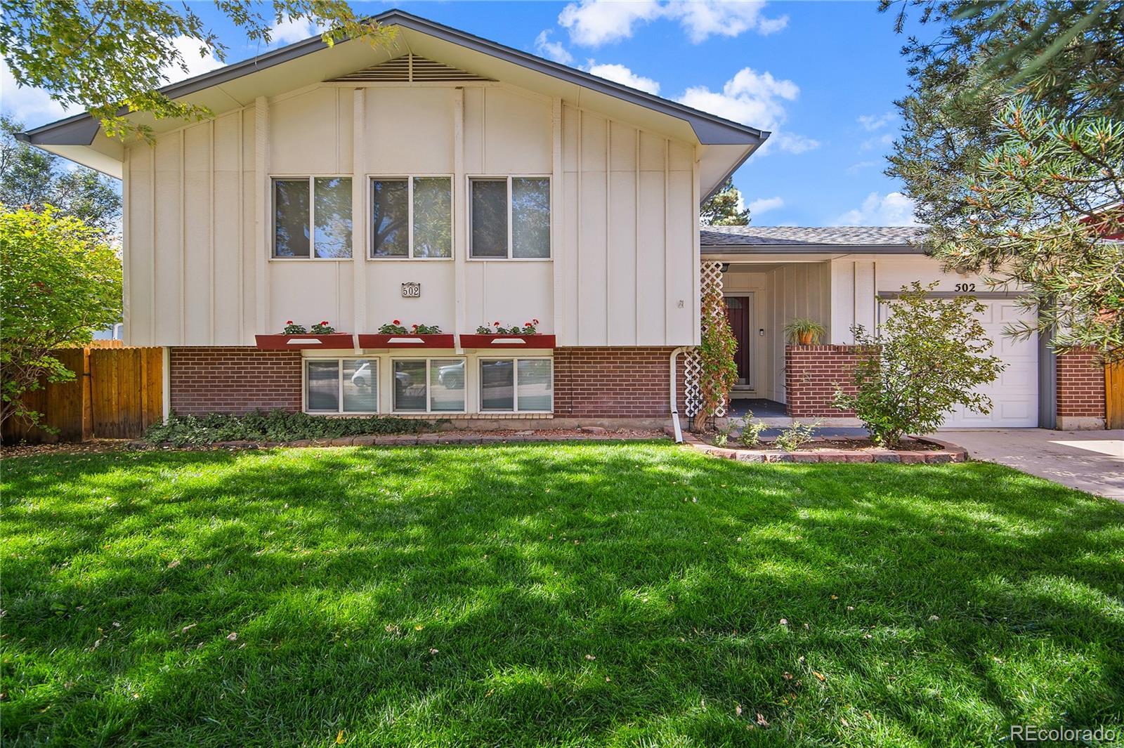 Photo of Listing #3705946