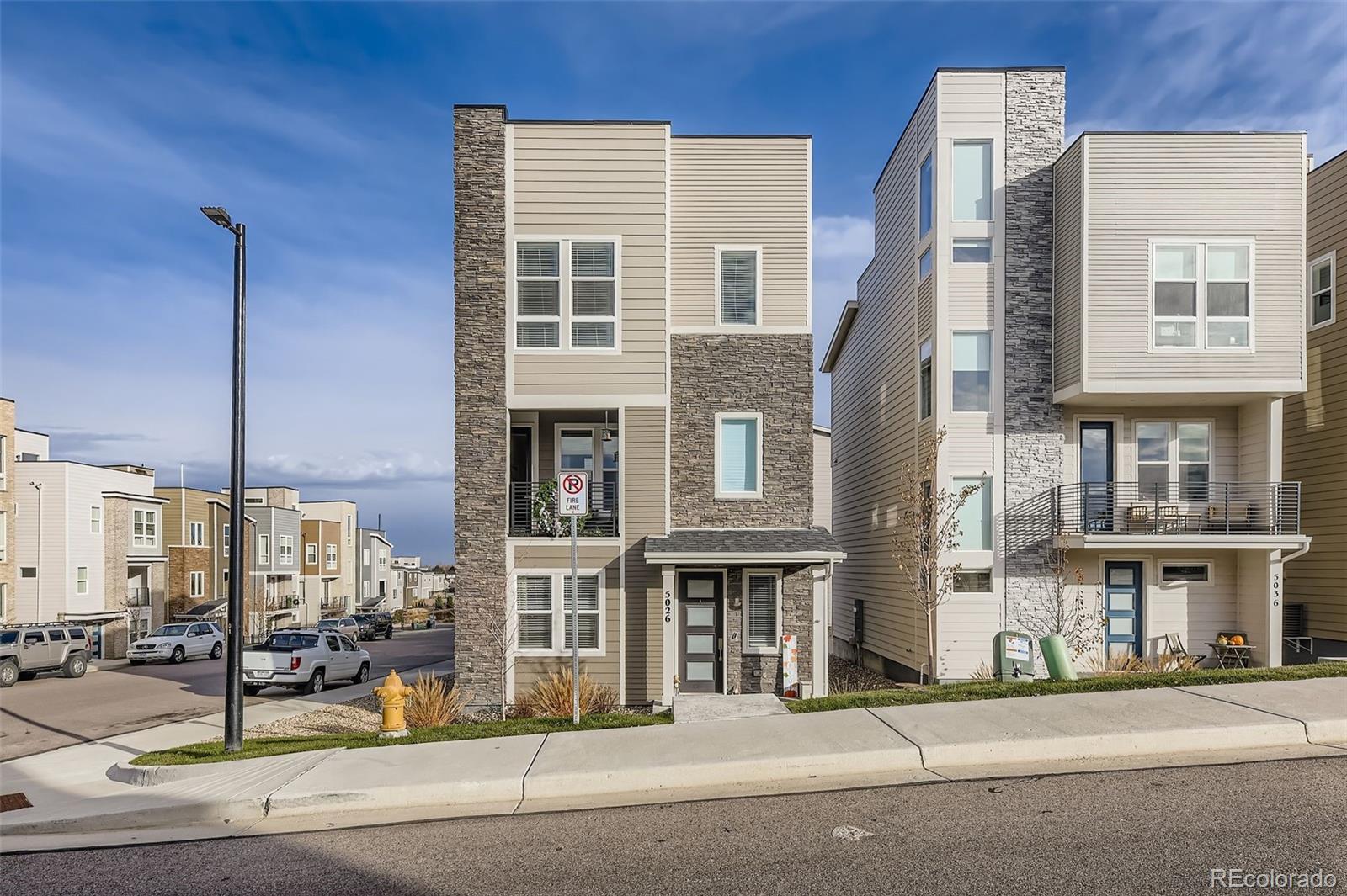 Photo of Listing #3707396