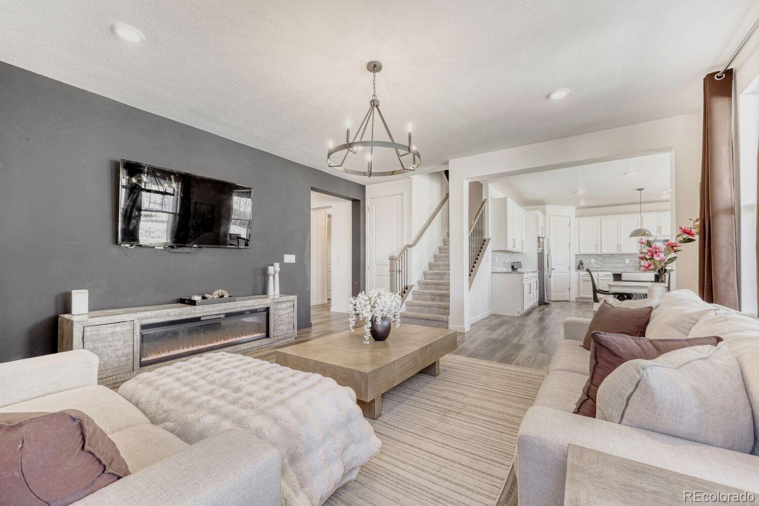 Photo of Listing #3718219