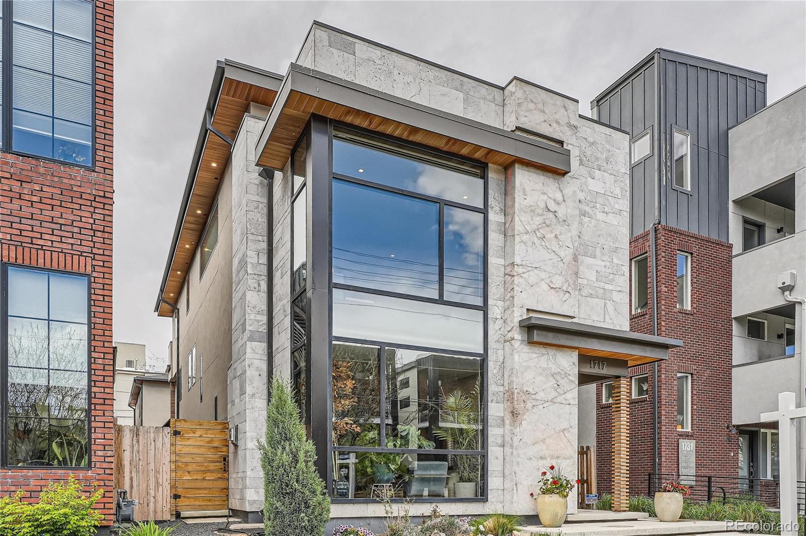 Photo of Listing #3731196