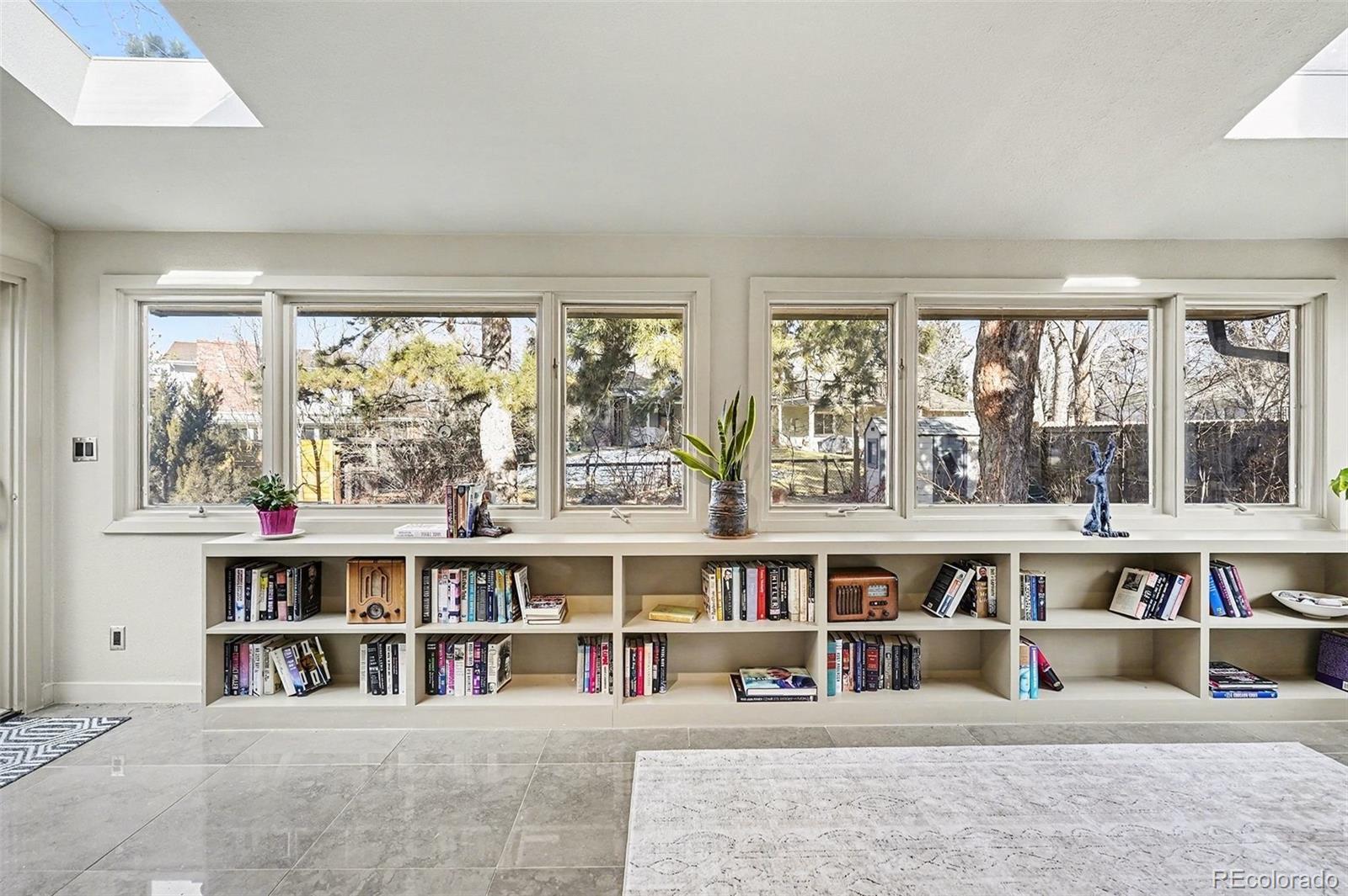 Photo of Listing #3742106