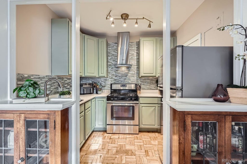 963 N Logan Street 11, Denver