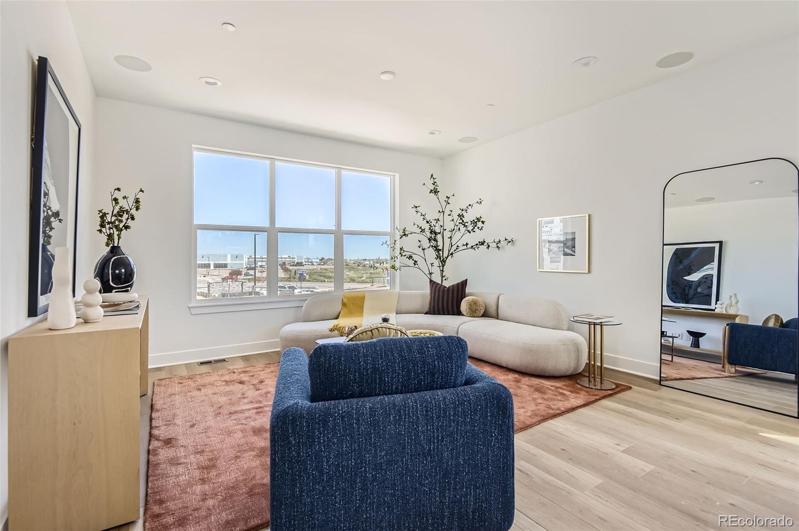 Photo of Listing #3805851