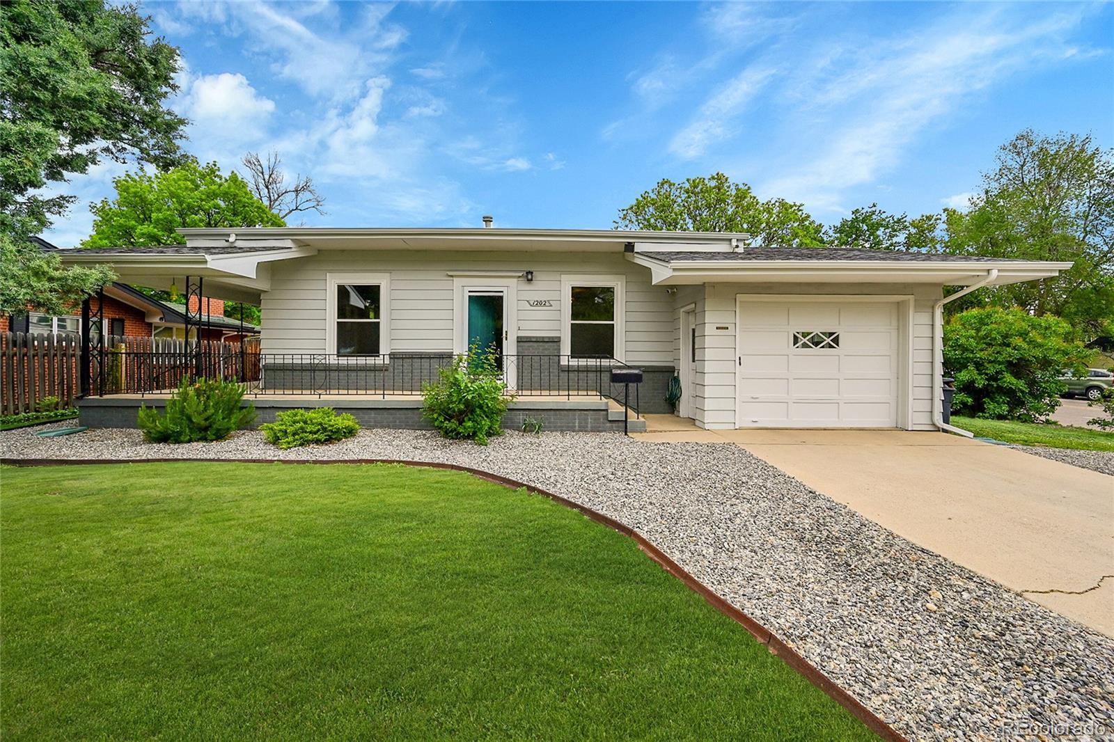 Photo of Listing #3806233