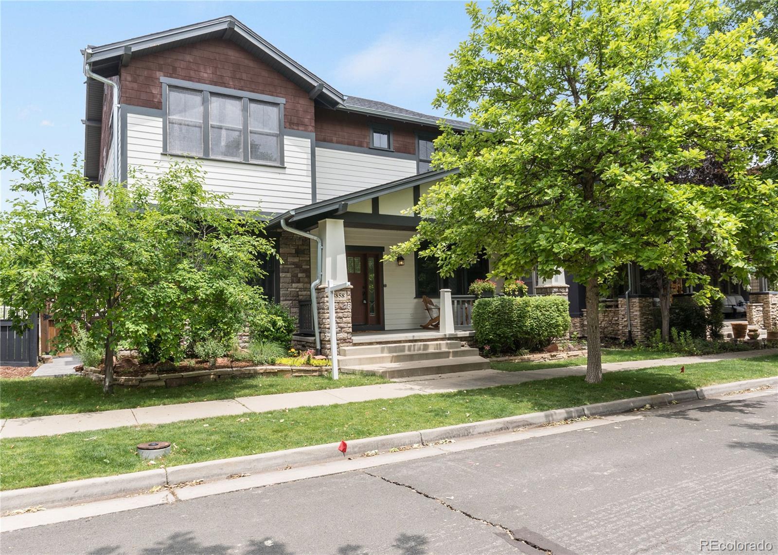 Photo of Listing #3815096