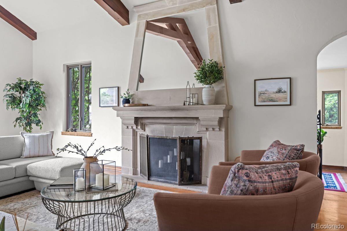 Photo of Listing #3819888