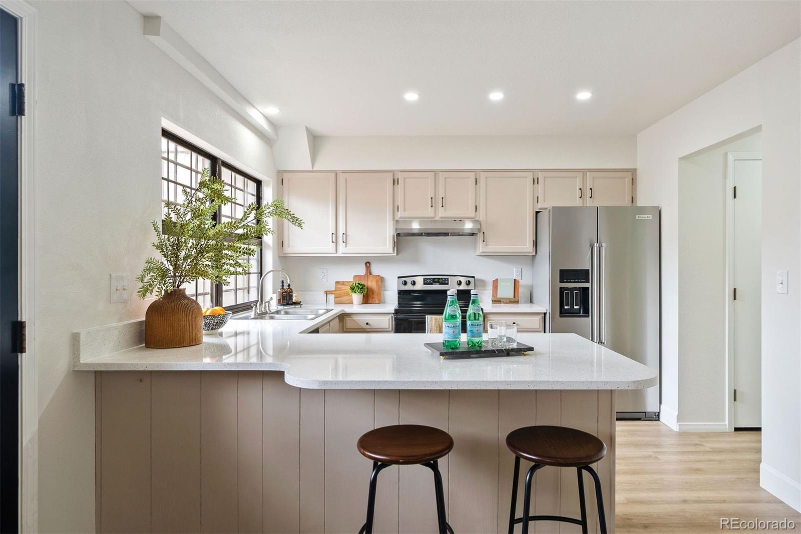 Photo of Listing #3840405