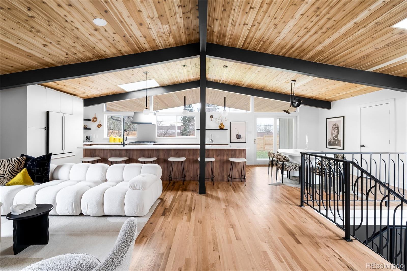 Photo of Listing #3853194