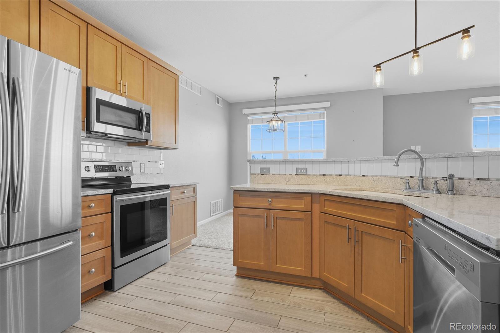 Photo of Listing #3873547