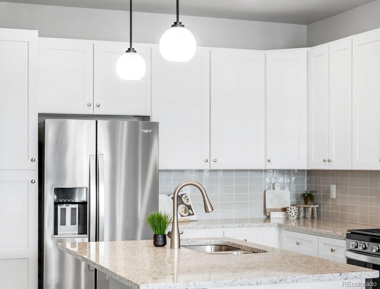 Photo of Listing #3884702