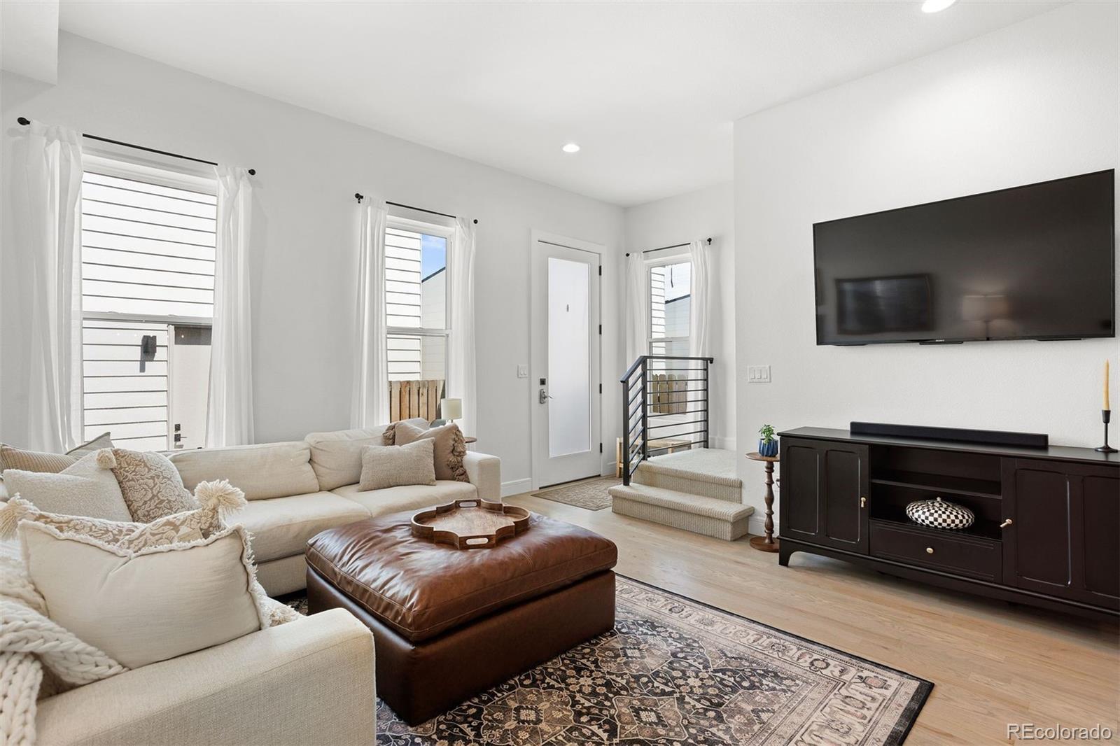 Photo of Listing #3885350