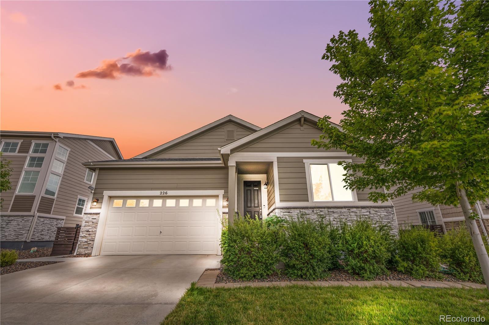 Photo of Listing #3889880