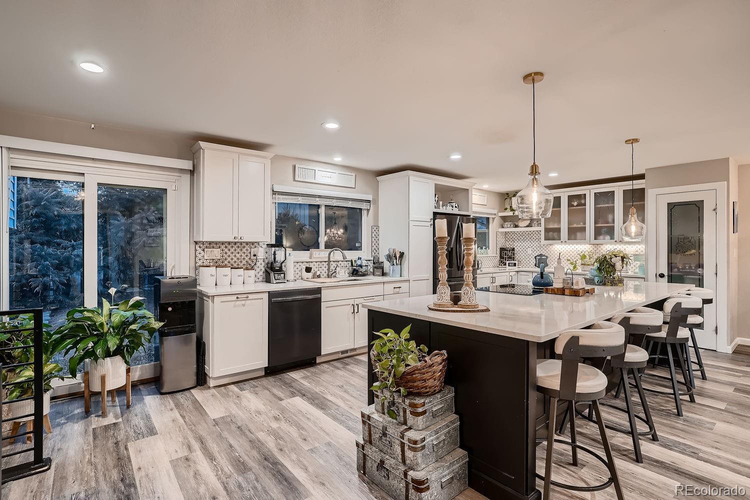 Photo of Listing #3890423