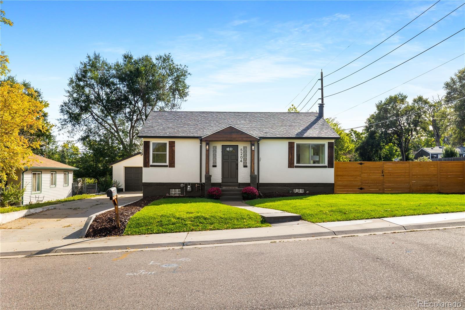 Photo of Listing #3900028