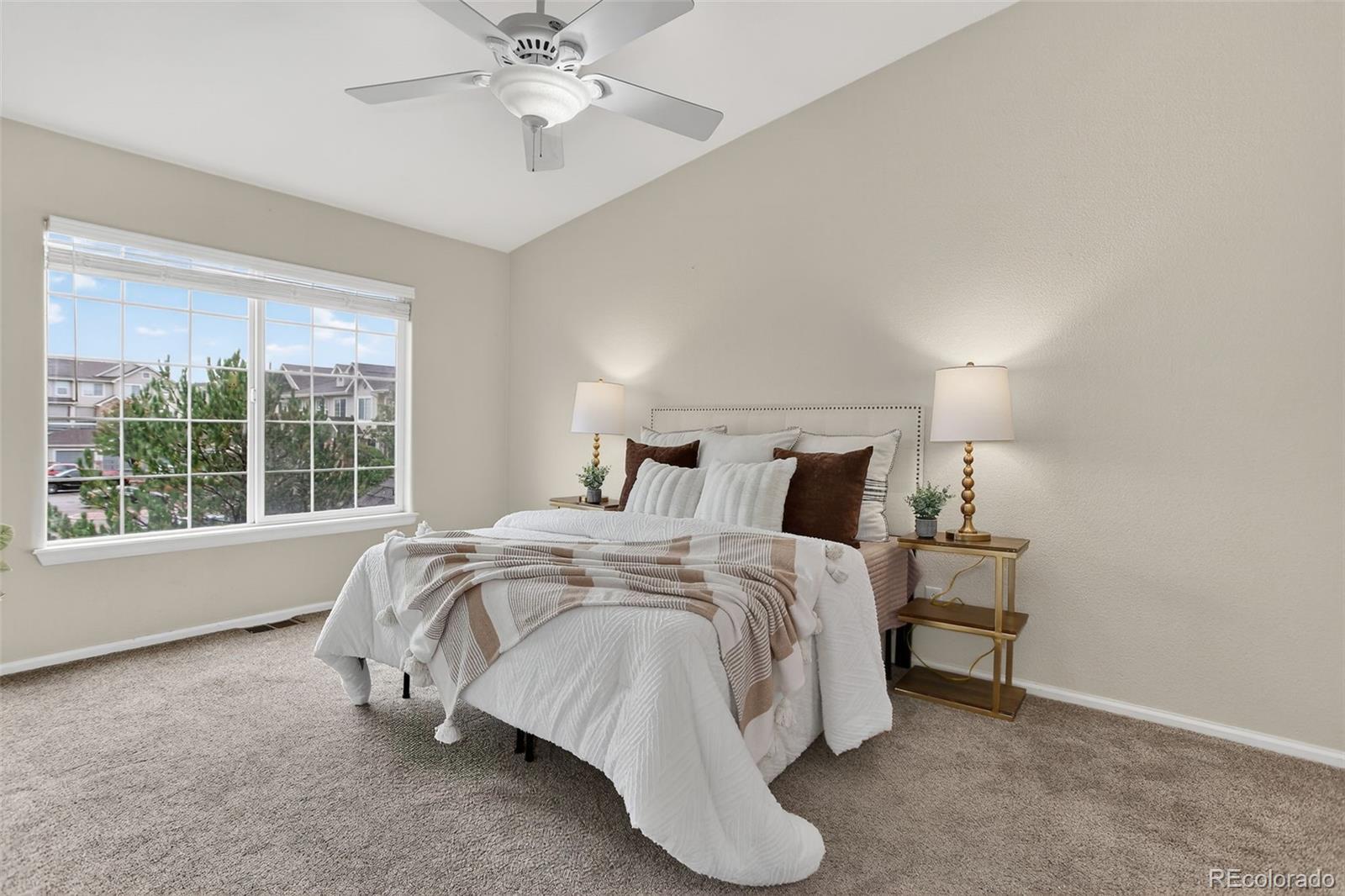 Photo of Listing #3905306