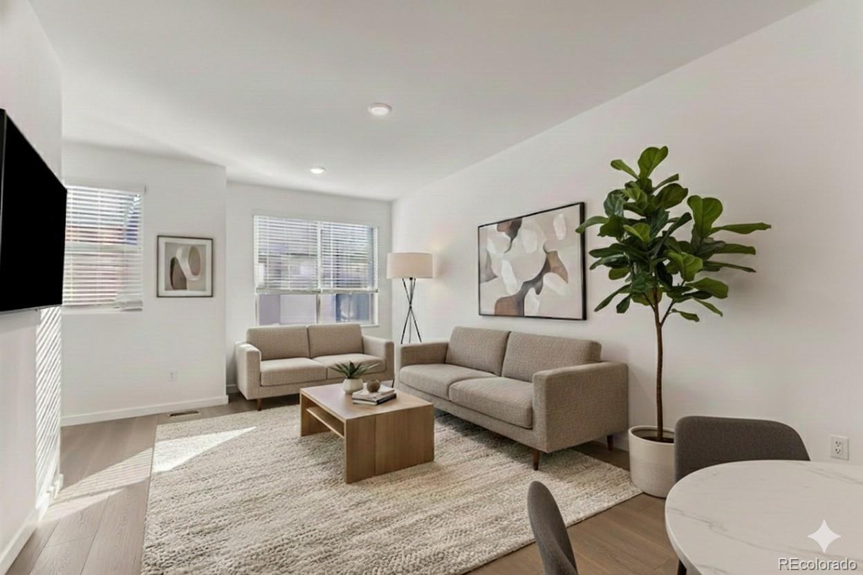 Photo of Listing #3930081