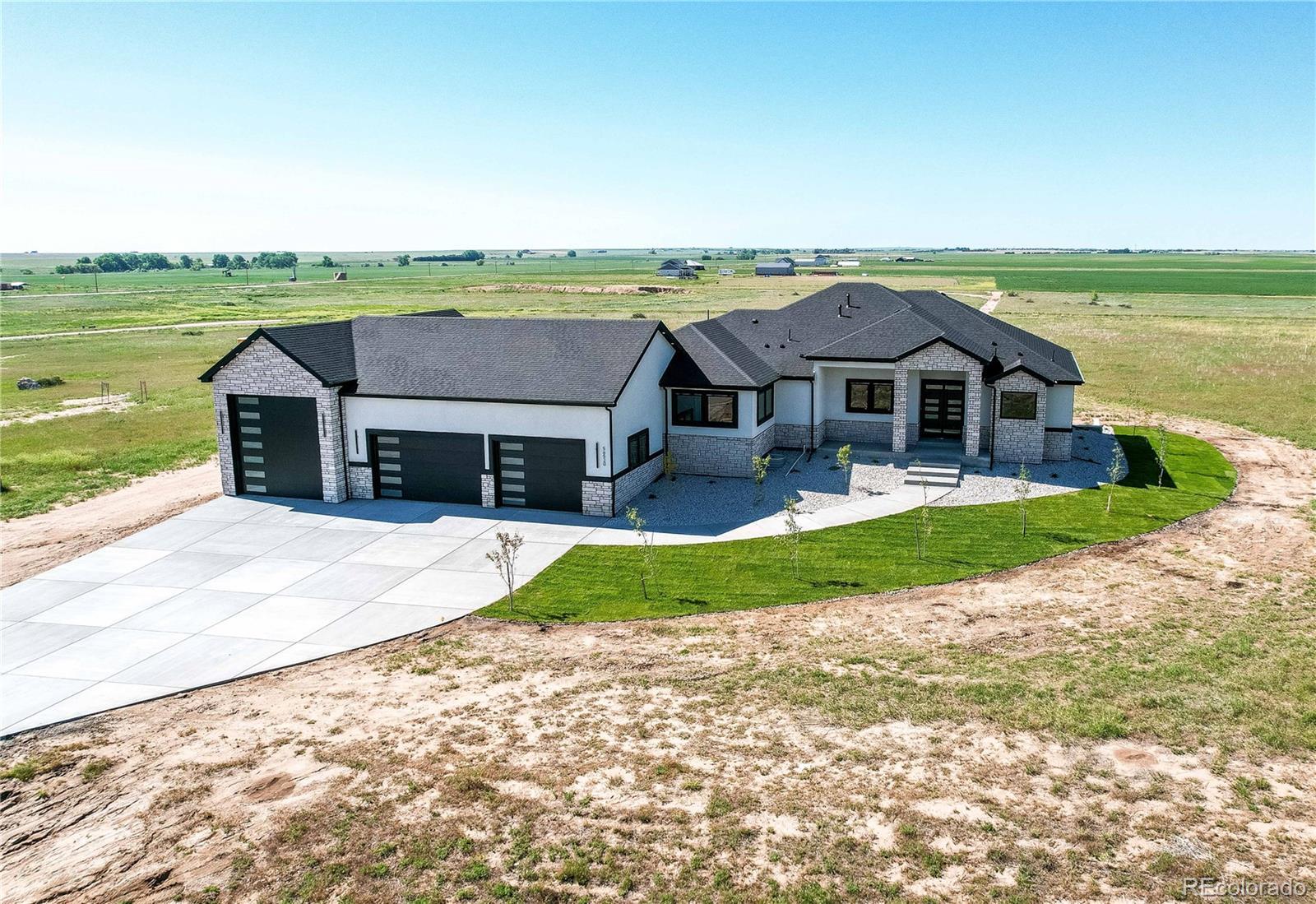 Photo of Listing #3932332