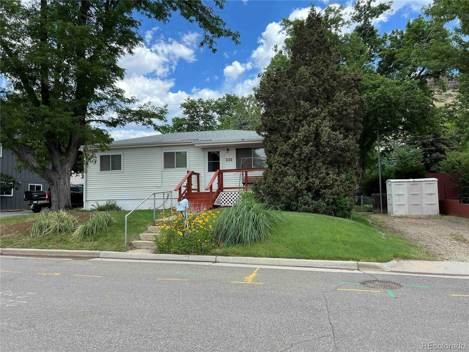 Photo of Listing #3933774