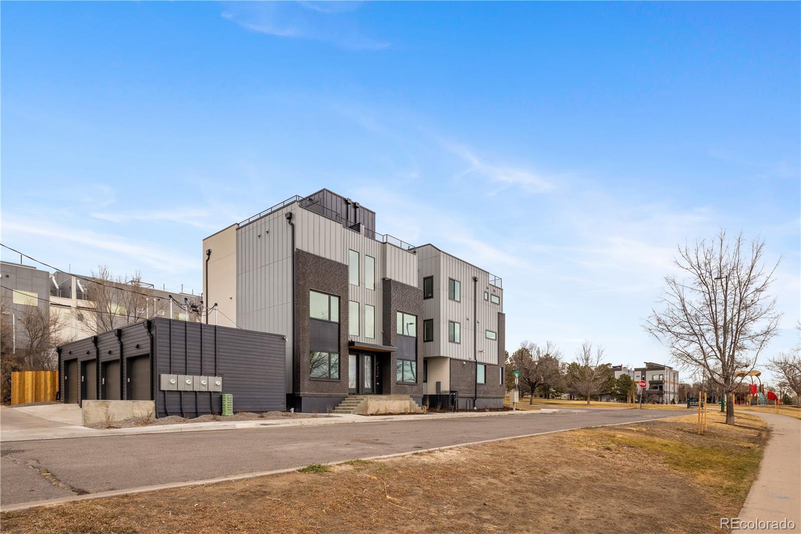 Photo of Listing #3937964