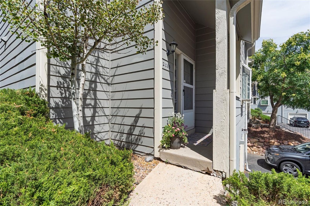 2063 S Worchester Way, Aurora