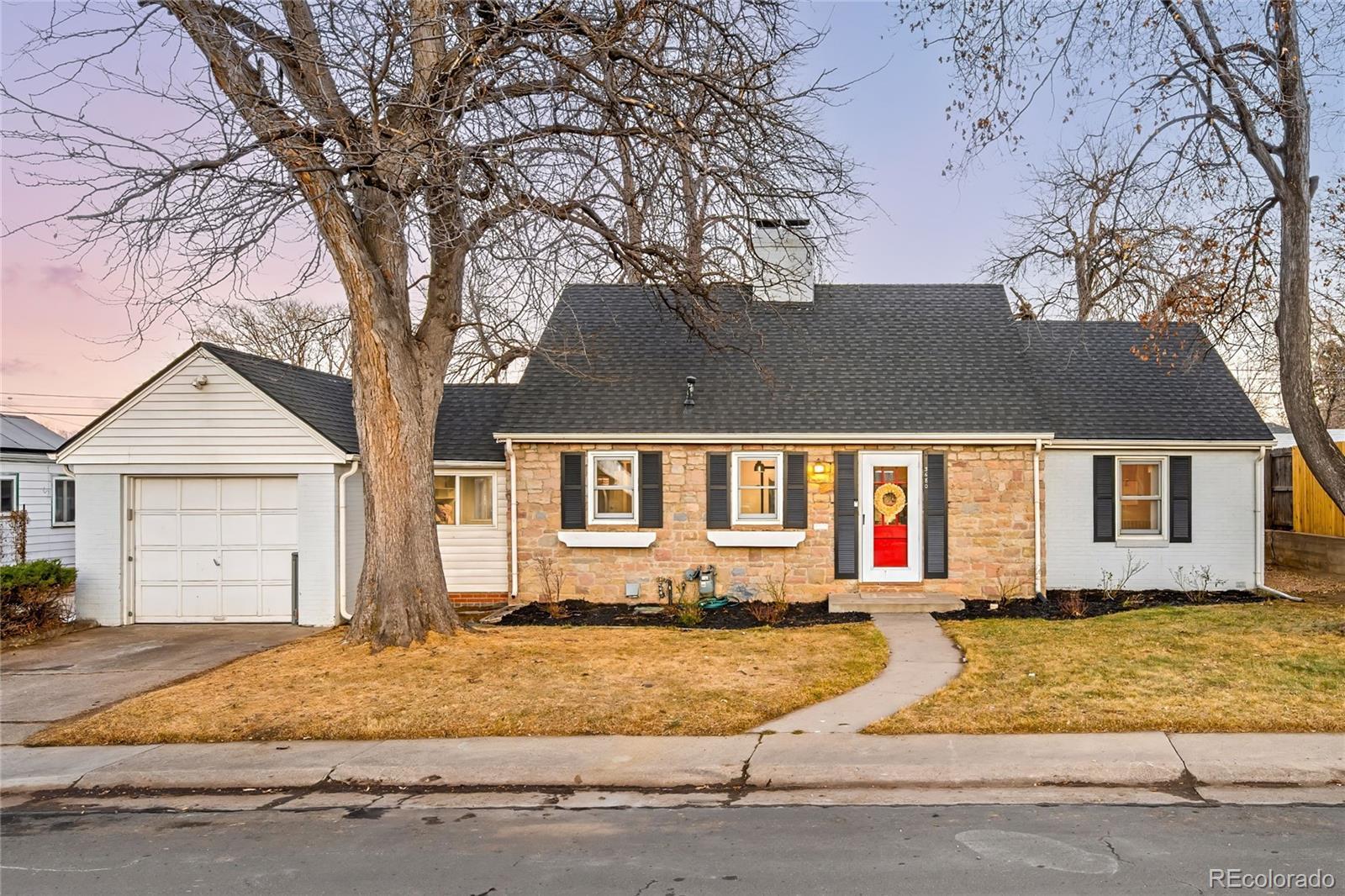 Photo of Listing #3939655