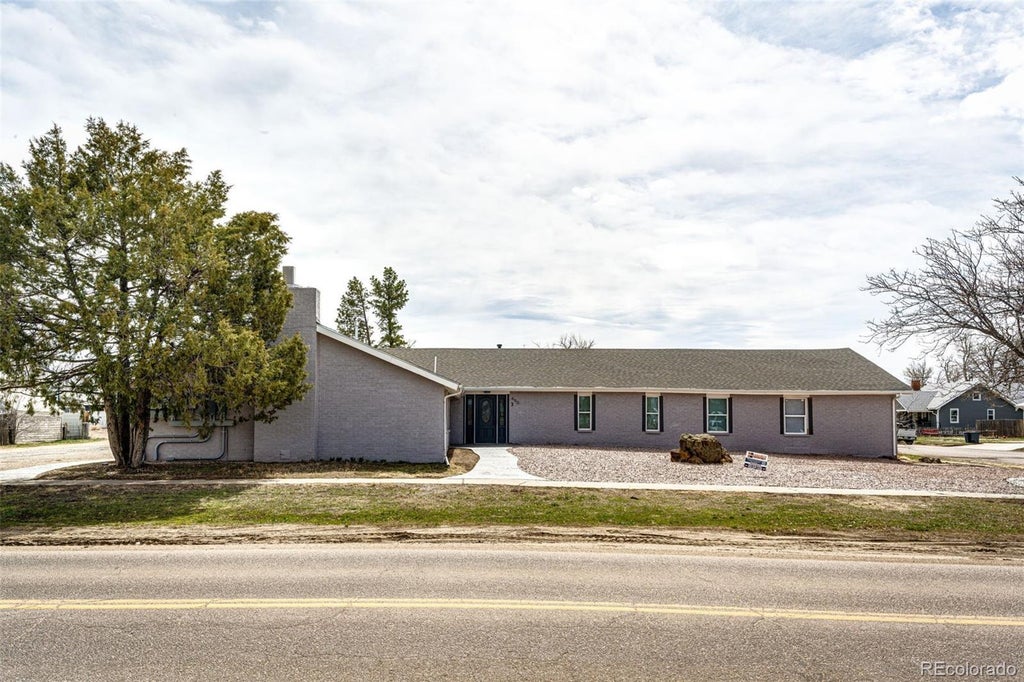 490 2nd Avenue, Deer Trail