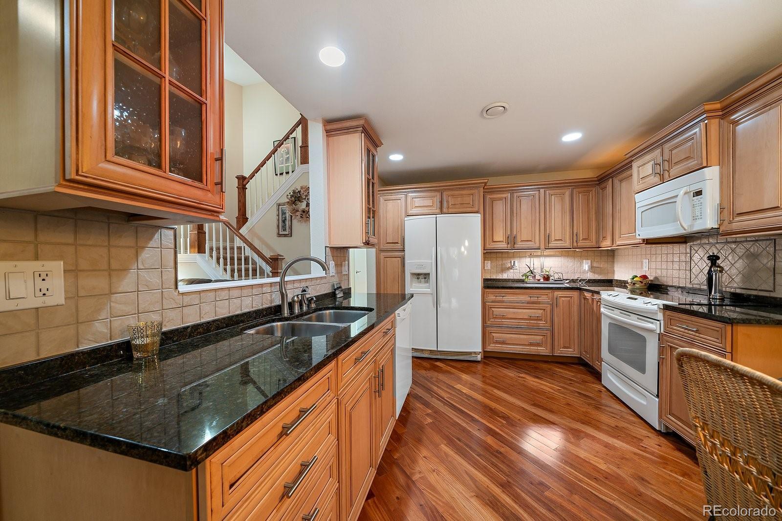 Photo of Listing #3978455