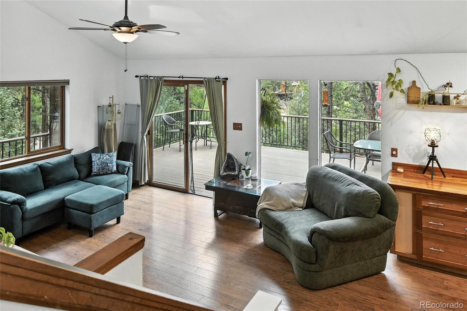 Photo of Listing #3985533