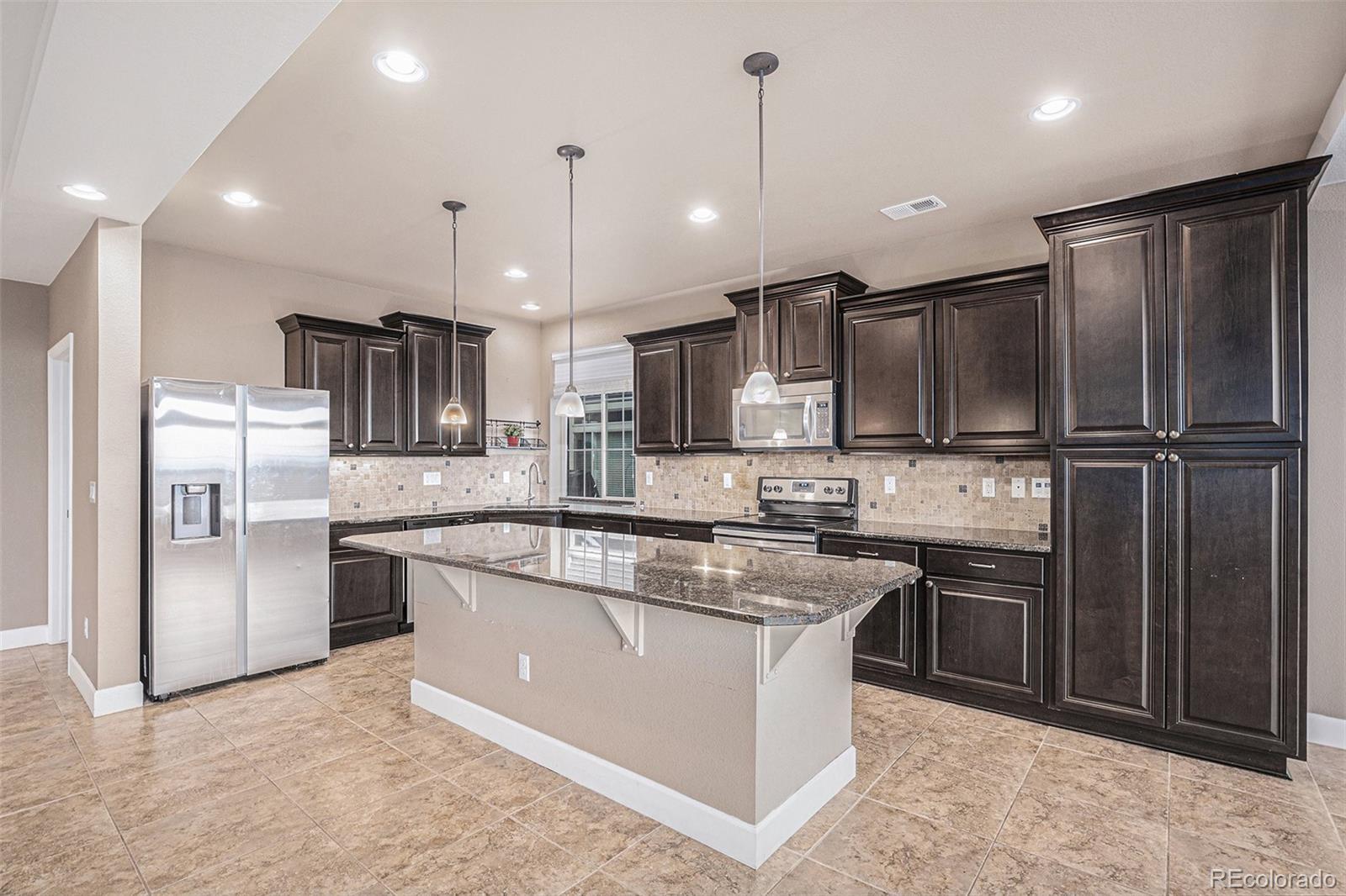 Photo of Listing #3992628