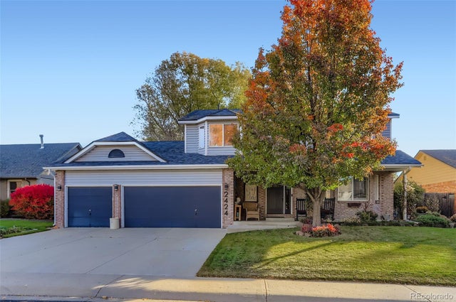 2424 Maplewood Circle, Longmont