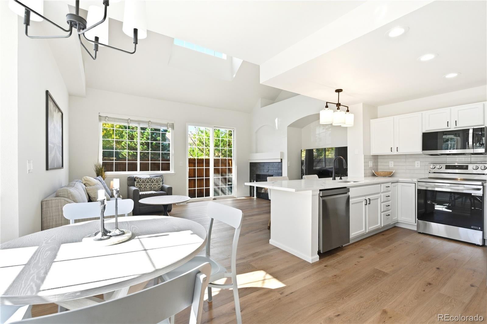 Photo of Listing #4043347