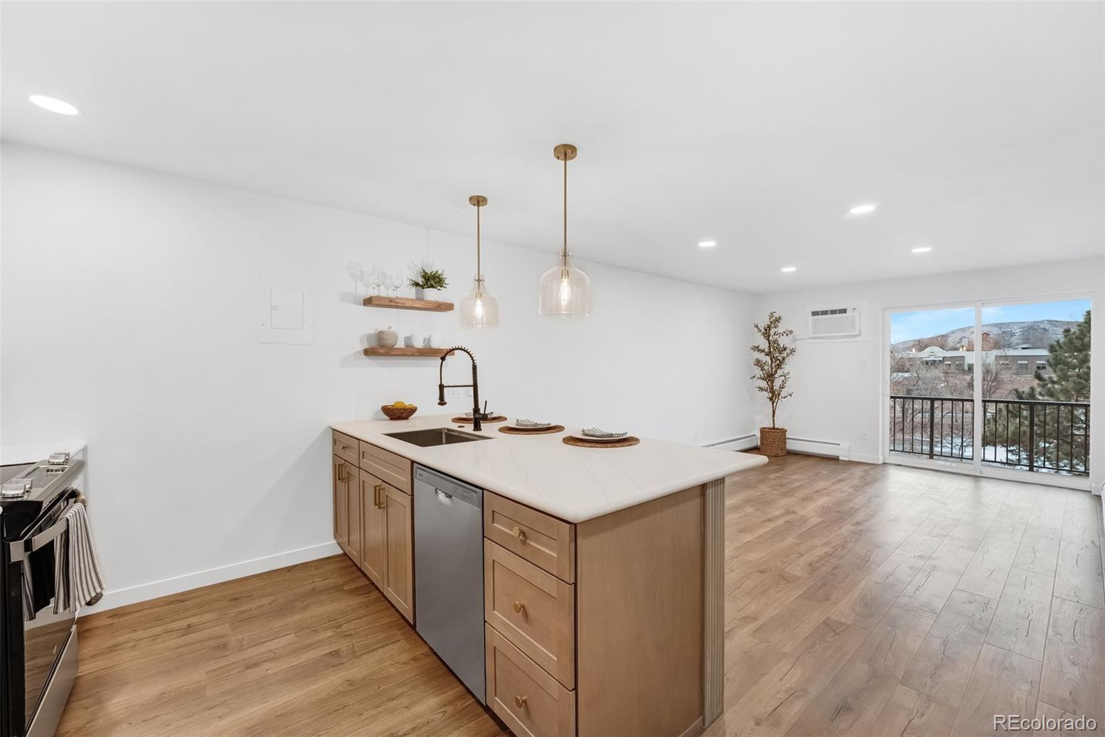 Photo of Listing #4077491