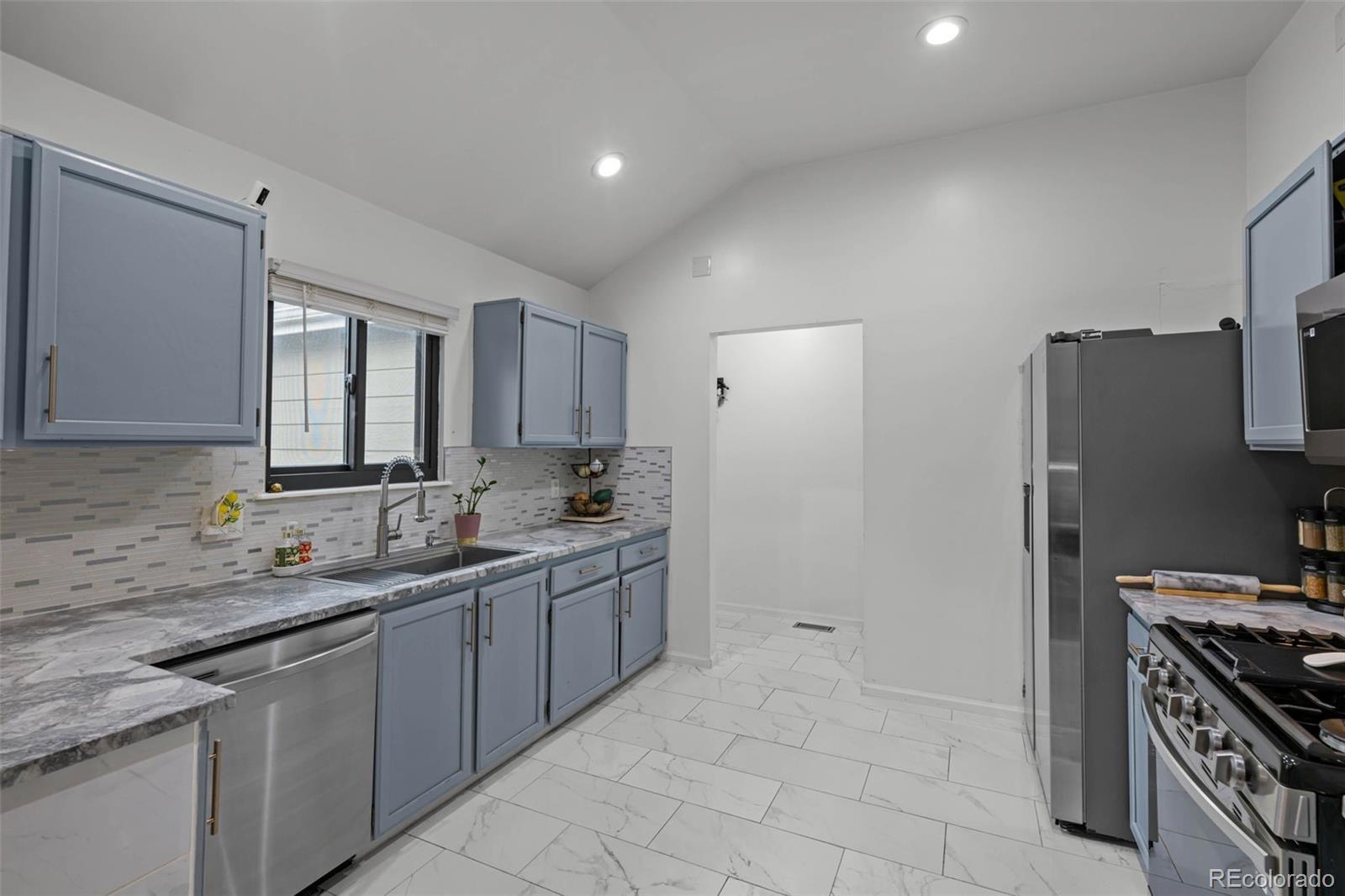 Photo of Listing #4086594