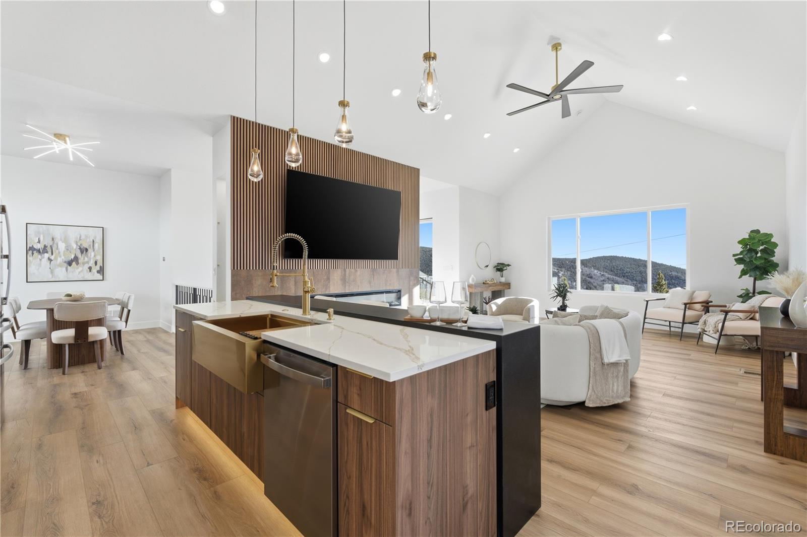 Photo of Listing #4132326