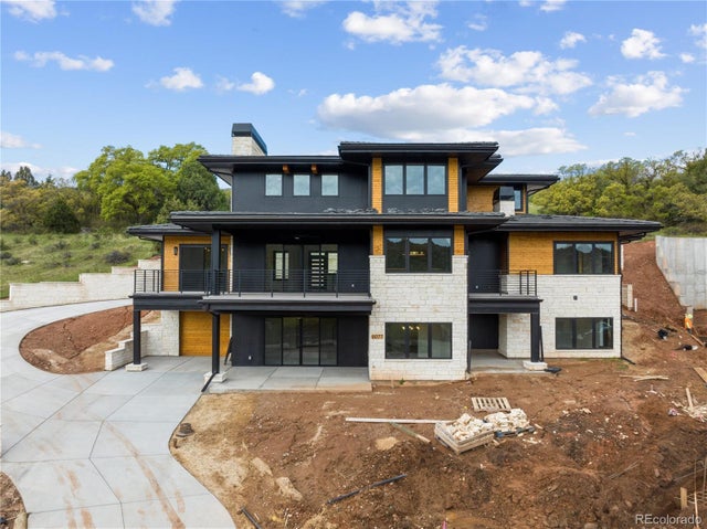 8077 Raphael Lane, Littleton