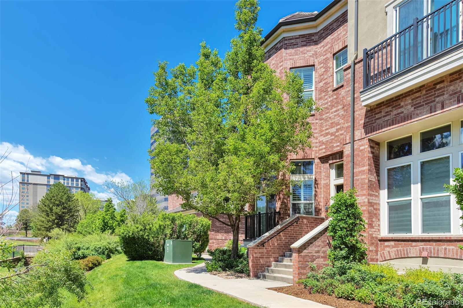 Photo of Listing #4176878