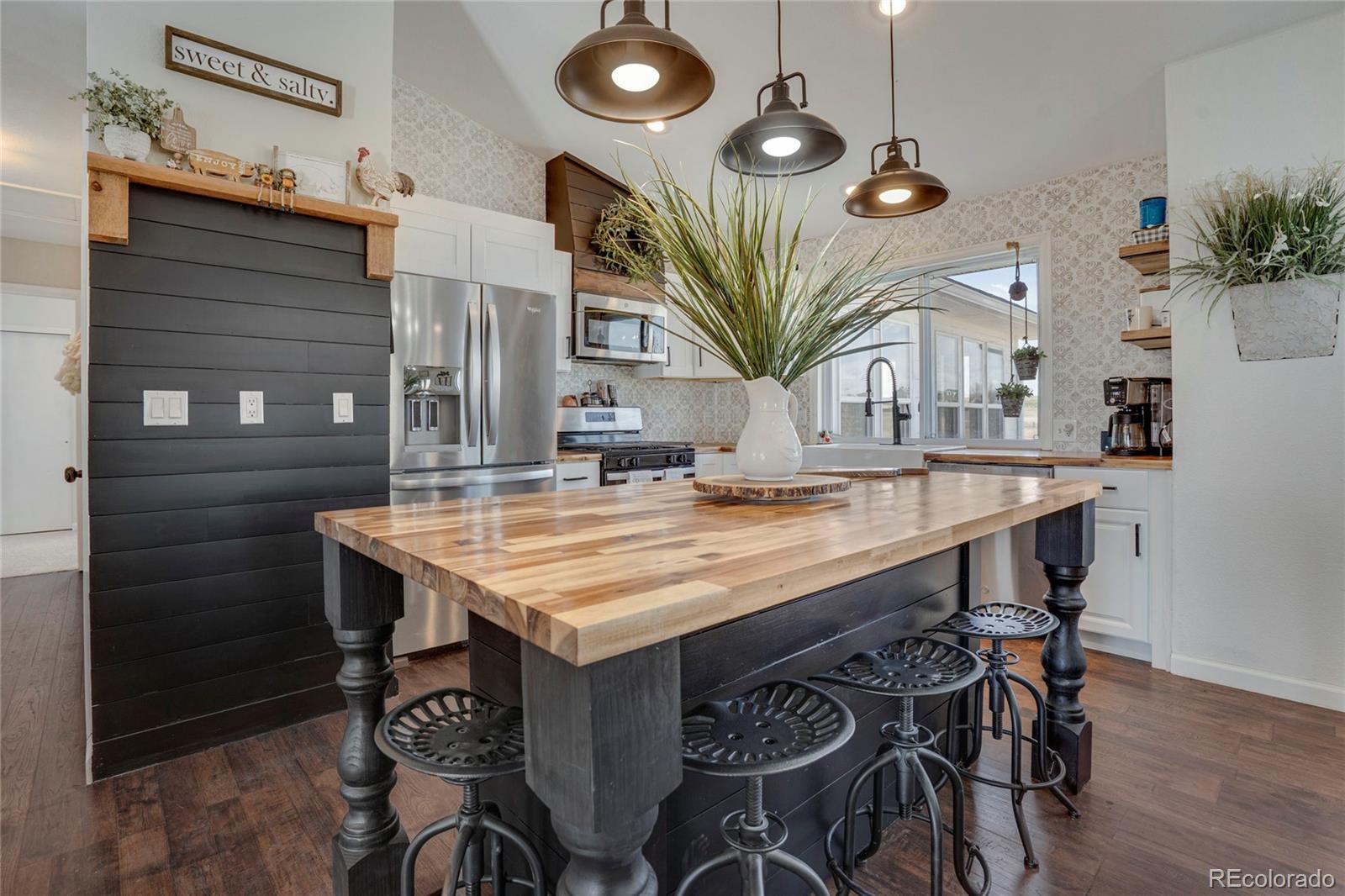 Photo of Listing #4193175